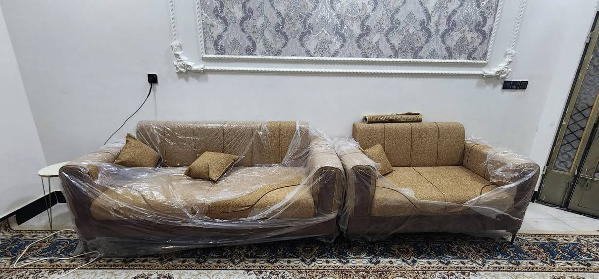 للبيع تخم تزكام ١٣ مقعد شرط الفحص
تخم درجه أولى كمى موضح بل مقطع السعر خاص أو اتصال 
***********  بكاني كوت العزه الجديده
