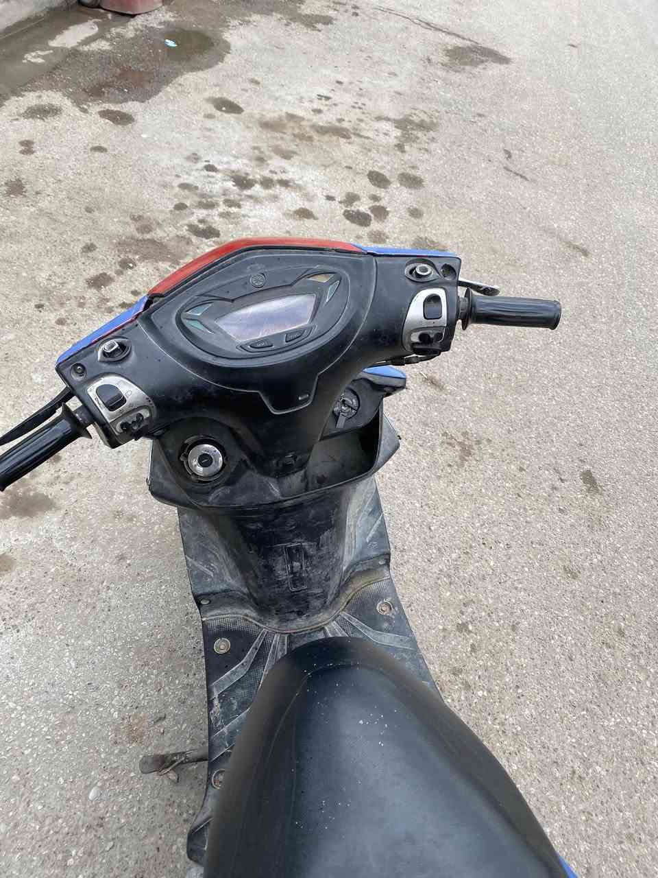 السلام عليكم جي تي آر للبيع أبيع طافيه ب450ر***********
