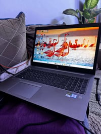 لابتوب • نظيف ١٠٠٪ • مستخدم يومين