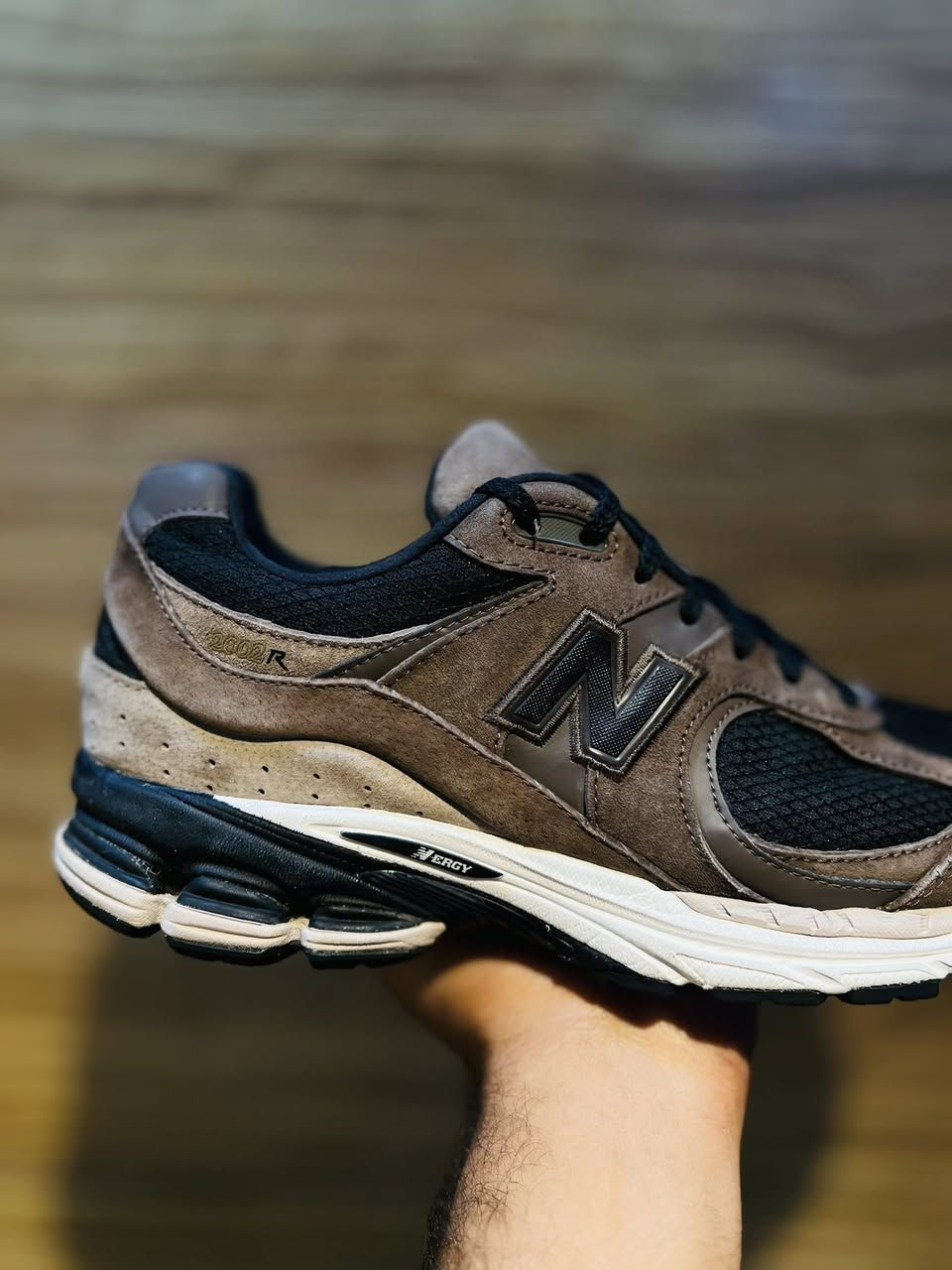 نيو بلنس باله اصلي 
جلد طبيعي
جل طبي فول راحه
اصدار حديث 
اللوان مختلفه
قياس44
طول القدم 28
النظافه تامه 
توصيل جميع المحافظات 
للحجز واتساب 
***********
