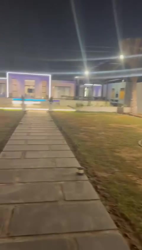 سلام عليكم 
مزرعة المهره)موثقه بتطبيق اجرلي 
يتوفر حجوزات طول ايام الاسبوع ✨🔥
للحجز والاستفسار ع الارقام التاليه 
***********
