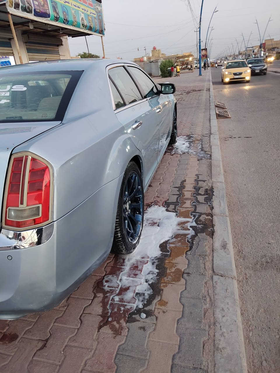 يا لله سلام عليكم اخوتي اوبامه c300 موديل 14 اصل محرك 8 سلندر 5700💪 كلها شغاله مراوح سرعتين انسه
حماوه تبريد منضومه جديده عبوات بانزين زوج جداد شاشه جبيره ويل حجم 20 رياضي تأيرات جداد سياره عليها شوته رياضي اصليه مو تجاريه داخل عسلي كصه جنطه متومه كامله سنويه ولوحات السعر خاص دعااميه موجوده الاماميه
انه ما شادها  🌹 اعتذر عن لا طاله سعرها خاص بسبب النفوس الضعيفه مكاني ميسان العماره لاستفسار *********** ♥️♥️♥️
