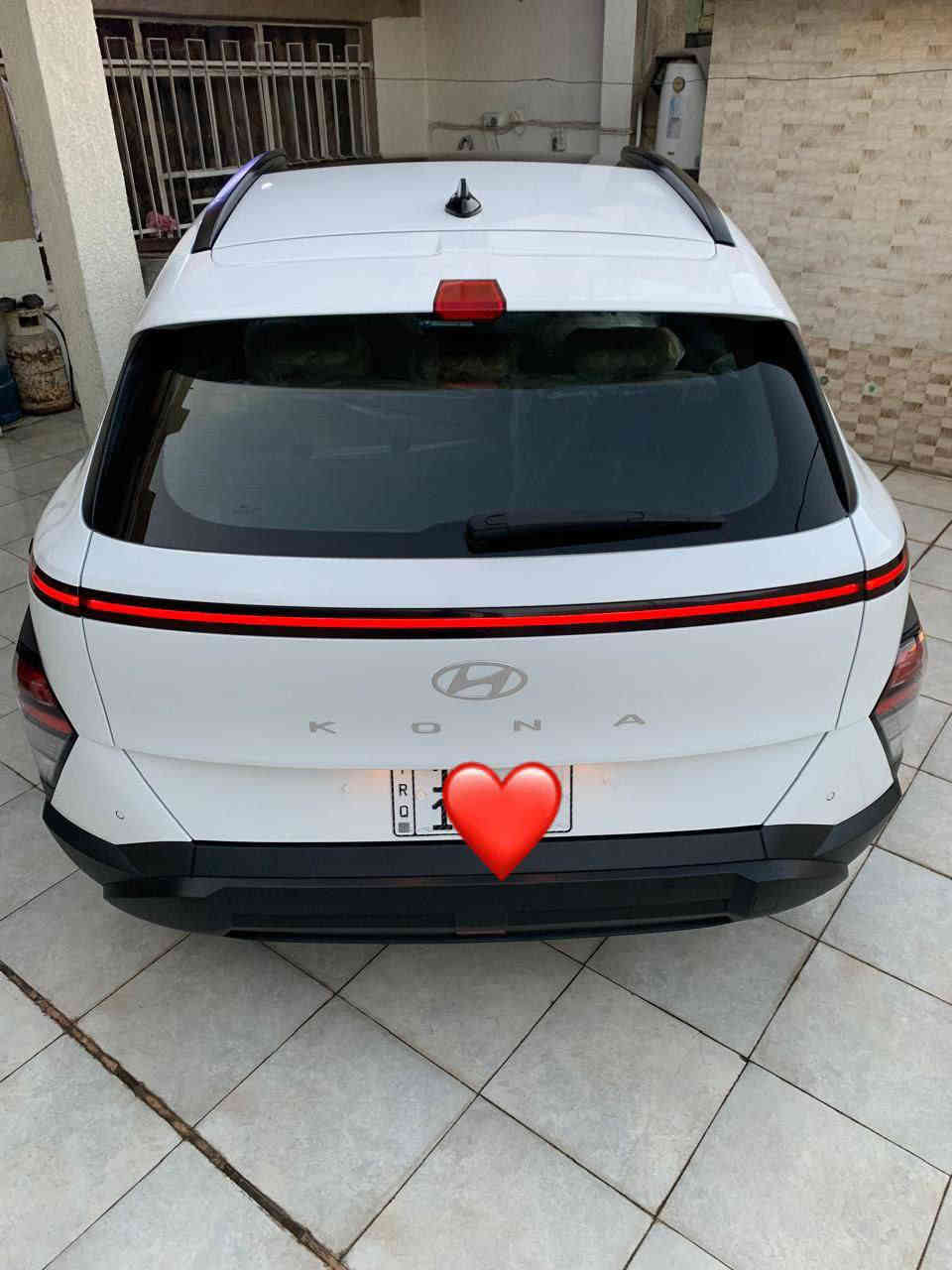 سلام عليكم للبيع هيونداي كونا 2024 فول مواصفات خليجية مكفولة
#وارد_خليجي 
#موديل_2024
#محرك_2000
#ماشية_43 و قابلة للزيادة 
#الوحة_بغداد باسمي تحويل ثاني يوم 
#الضرر مكفولة كفالة عامة من (صبغ - تبديل - بارد - شخط - رصعة) مكفولة من الدعامية للدعامية 

                        ((((((المواصفات))))))

1- فتحة 
2- بصمة 
3- كير تعليك 
4- كشن كهرباء 
5- شفتات استيرن 
6- هاند بريك بصمة
7- شاحن موبايل لاسلكي 
8- نضام ECO 
9- نضام SPORT 
10- نضام AUTO HOLD
11- نضام منحذرات 
12- مانع انزلاق 
13- كروس سرعة 
14- كامرة خلفية 
15- حساس امامي 
16- حساس خلفي 
17- فول تحكمات استيرن 
18- تبريد قطعتين 
19- اشاير بالمري الجانبية 
20- لد نهاري 
21- تشغيل عن بعد 
22- داخل لونين ابيض و اسود بلادي 
السيارة جديدة بمعنى الكلمة السيارة بالواقع احلى و اجمل بكثير من الصور السيارة كاملة مكملة من كل النواحي ما بيها نقص برغي السيارة رقم بغداد باسمي تحويل ثاني يوم سعر السيارة 208 وبيهة مجال بسيط الاتصال على الرقم *********** او *********** المكان 
📍بغداد - الدورة - شارع 60
