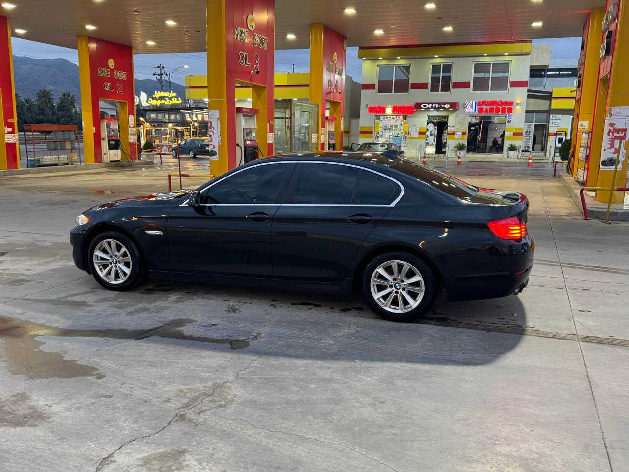 مودیل 2011
523 نوزل درێژ
مكينه ره ش مرغوب
منافێست عسلى ابراهيم خليل 
مواصفات : كوشن كهربائى
كوشن جلد
كوشن هيتەر
قوديك هيتەر
قوديك شفت
تحديد سرعه
راگرتنى سرعه
بريك بسمه
لايت زينون
اوتو هولد
فرجه اوتو
لايت اوتو
حساس
زوور مواصفاتى تر....
سالێكه داخل بوه
بێ دەعم بێ صبخ
سقف و حيزام ب شەرت
گير و مكينه و هه مى ب شه رت
دعامى بو دعامى ب شه رت
منافێست و غرامە ب شەرت
سعر 128 و مجال
*********** اكر, نينوى
