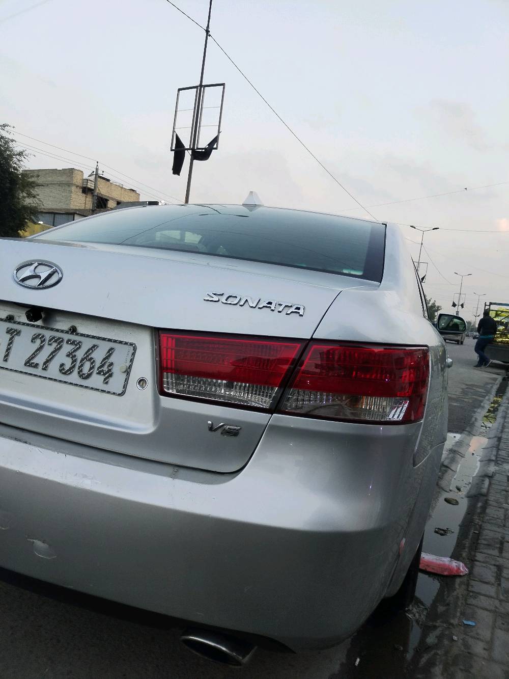 السلام عليكم ✋
SONATAللبيع🚗.....
موديل 2006....... 
وارد امريكي 🇺🇸.......
رقم بغداد دولي بسمي......
مكينه وكير مكفولات.....
3300 V6🚀.......
تحكم ستيرن......
مقاعد قماش........
دبل صالنصه.......
سبير دولي زيرو......
سيارة كلين.....
بس بيه صبغ حزام أثر جراد.......
شاشه اندرويد.....
تبريد ثلج ❄️........
عداد سرعة 260🚀.......
دوسة مختومه من SONATA....
ويل كب اصلي........
صالنصه كروم..........
دشبول جلد.......
سيارة جاهزة......
💰السعر 93 وبيه مجال بسيط.....
📍مكان بغداد حي العامل شارع ٧ نيسان
☎️رقم الهاتف *********** واتس✅
