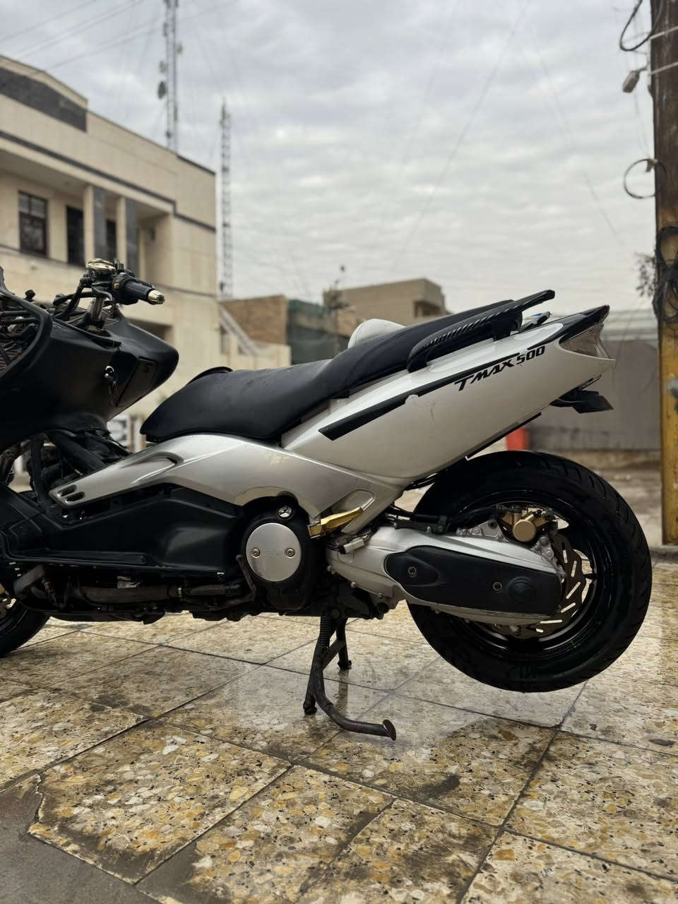 سلام عليكم تي ماكس 2007 مكينه كفاله عامه ما مفتوح برغي بيه كهربائيات كلها شغاله نقصها جاملغ وبجم السعر ١٤مجال قليل حك الجيه بيه دراجه اذا مفتوحه مكينه اخسر كروتك وجيتك عنوان بغداد البنوك ***********
