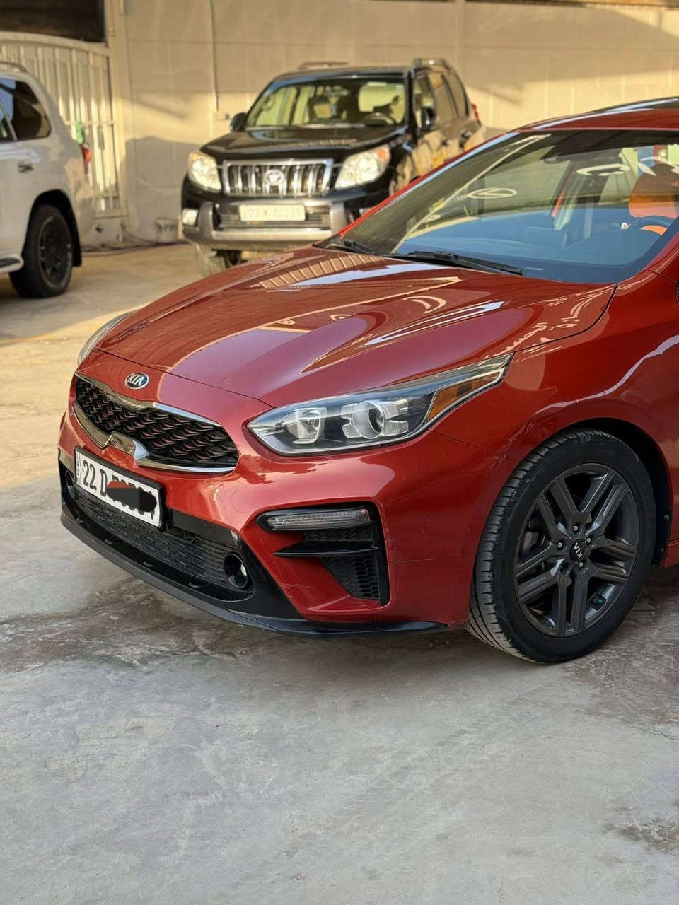 الحسن لتجاره السيارات
العنوان واسط الزبيديه 

كيا فورتي 2021 GTLINE
رقم أربيل 
فول مواصفات 
كشنات كهرباء 
جلد -شاشه كبيره 
مري شفط -GPS 
جناح خلفي

حادثه جاملغ وباب شطح 
بدون ايرباك
ماشيه 80 ميل 

ملاحظه السياره عليه غرمات 5000000 خمسه مليون دينار 
الي يشتري يخصم من سعره هاذه المبلغ 

السعر 145$مجال بسيط 
***********
