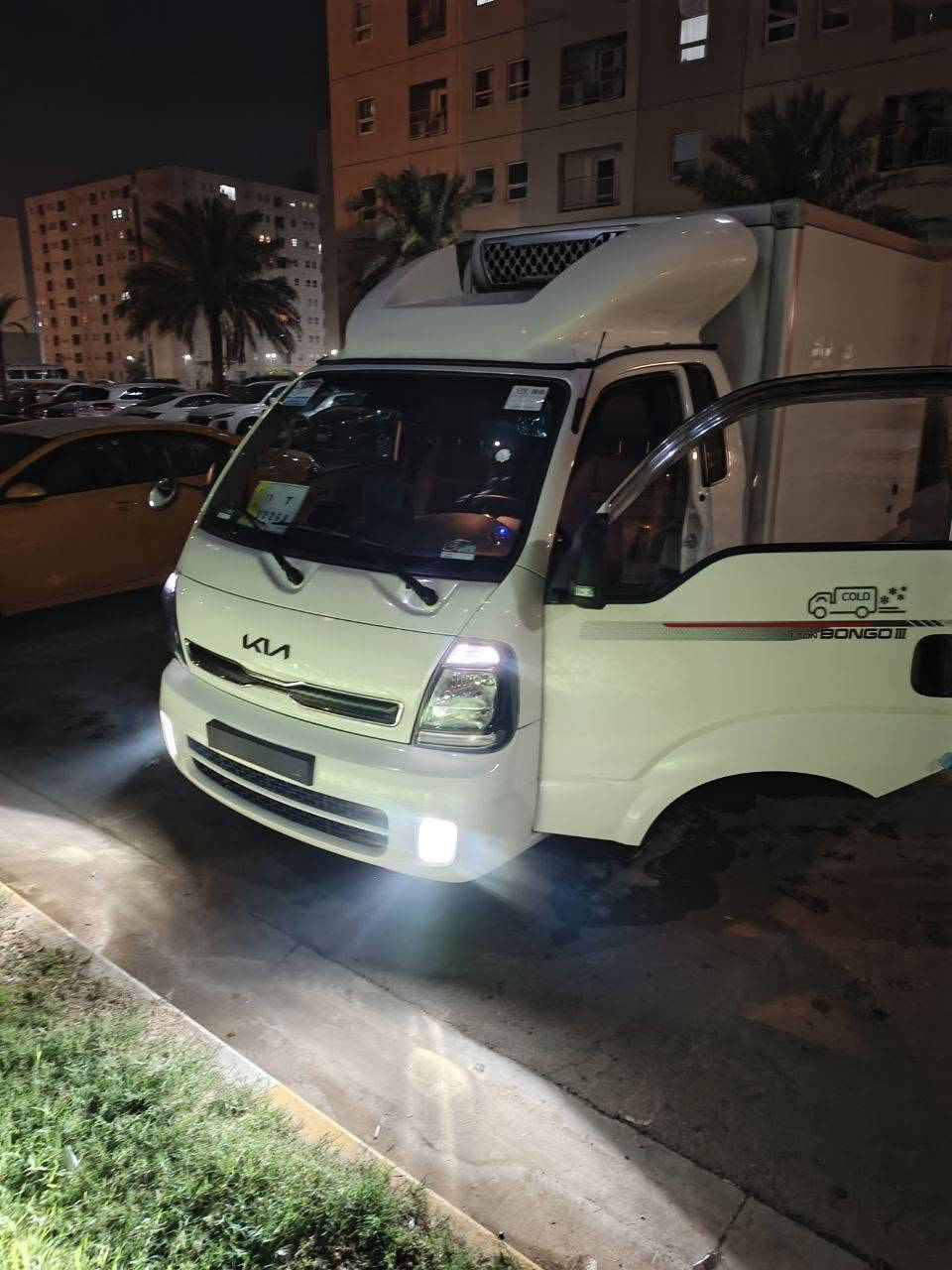 كيا بنگو براد مسكر للبيع موديل 2023 كاز  دبل كمبريسر فول وربع تبريد وتدفئة كشن رادار وتثبيت مسار شاشة ماشيه 29الف ***********.         ***********
