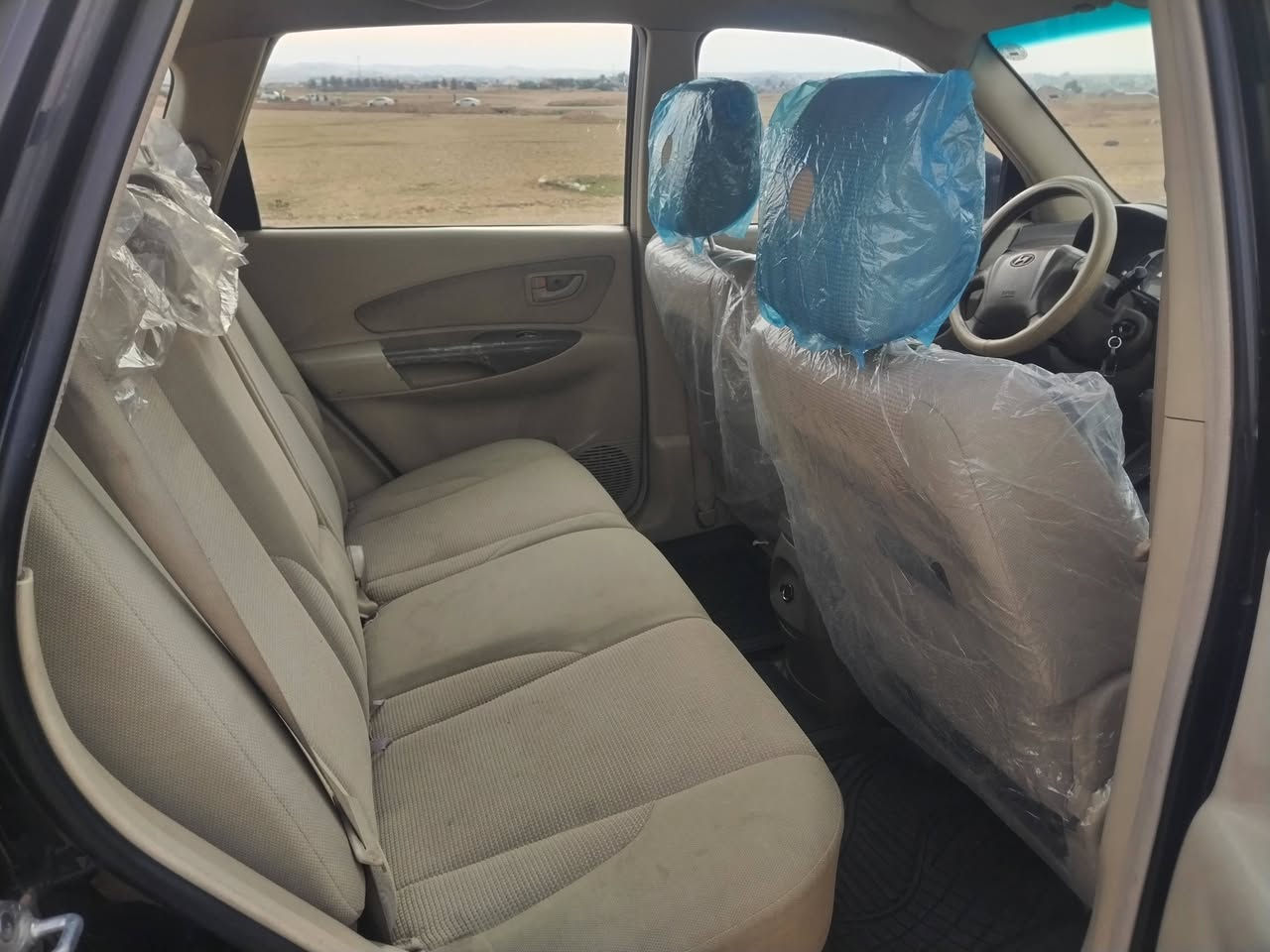 بسم الله وعلى بركة الله تعالى
سيارة هونداي توكسون للبيع موديل 2008 ماشي 214 رقم أربيل والسنوية لحد 28 وهزه جديده وشرط تحويل.. 

مواصفات السيارة..

تبريد تدفئة.

محرك2000 دوش

گير أوتوماتيك

وجامات كهربائية

وكاميره وشاشة HD

ویل كپ.

والسيارة خير من الله وكلهه على البلاد

السعر.. 108 وبيهه مجال

مكان السيارة خانقين.. للتواصل والأستفسار تواصلو على هذا الرقم

***********
