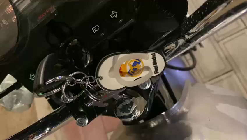 سلام عليكم شباب دايون عضم بعدهي كارتون شوفت عينك سبانه ما ليحته نضافه نكره كلوبات اشاير كله شغال الله شاهد دراجه فول موديل 23 ثامر خلخال شباب إني مكلف بلنشر هاذه رقم راعيه واني خادم *********** المكان اطوريج
