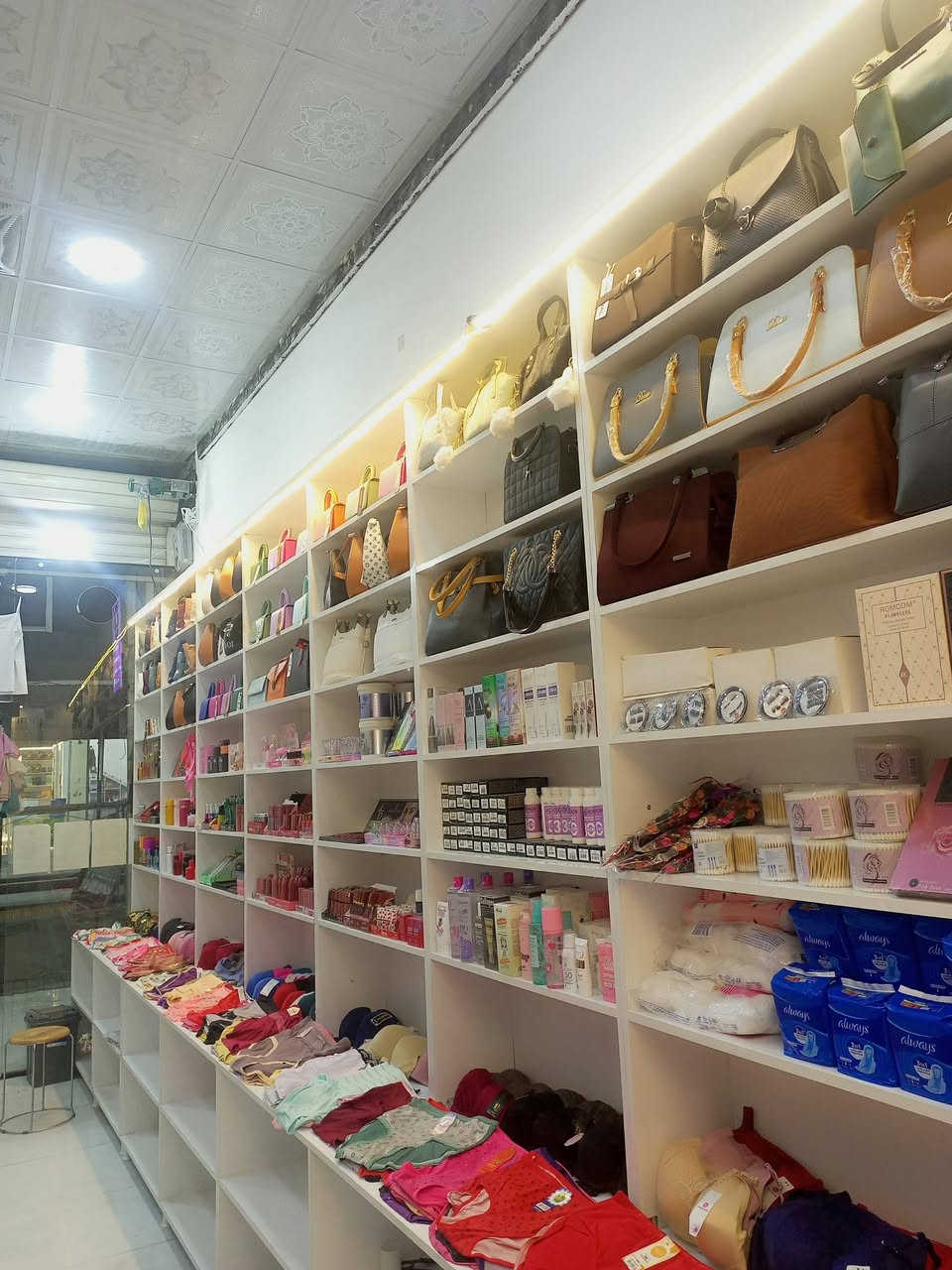 محل ئیجار سوق بنجاعلی دارللبیع


**إذا كنت صاحب هذا الإعلان وتريد حذفه لأي سبب، رجاءا أرسل رسالة إلى الدعم الفني**