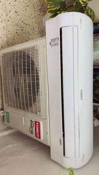 سبلت قبل شهرين اخذته نوع TOSOT انفيرتر ثنين 2 طن جديد السعر 950 الف بي...