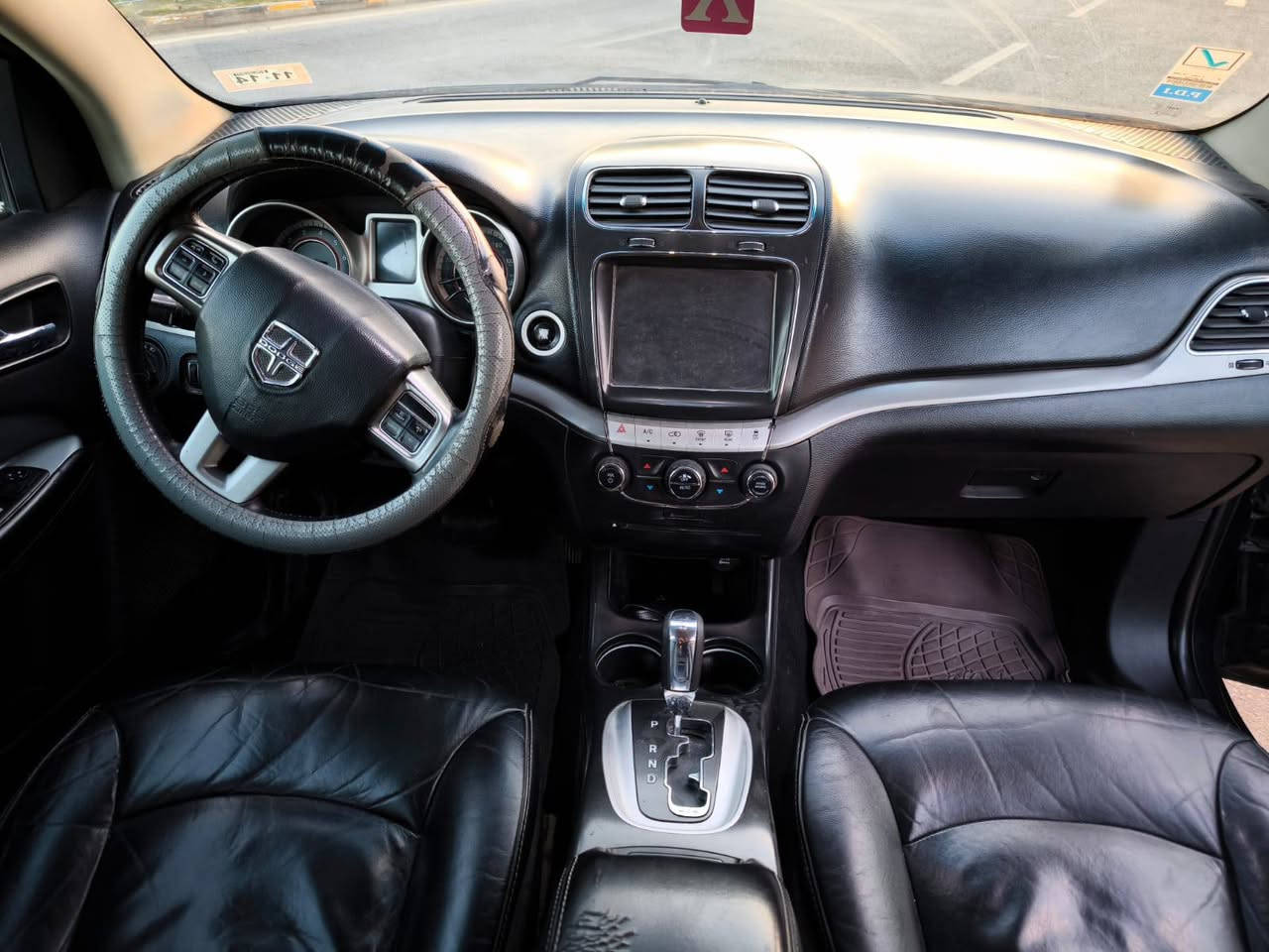 السلام عليكم
 جورني موديل 2015 محرك 6 سلندر رقم دولي باسمي مشروع وطني سنويه لغايه 2027 حادثه جاملغ وبنيد بدون داخل السياره نضيفه 3 قطع تبريد كشنات جلد كشن كهرباء تحكم ستيرن شاشه كبيره 
السعر 124 بيه مجال بسيط 
للاستفسار التواصل ع الخاص او الاتصال ع الرقم 

اتصال او واتساب

***********
