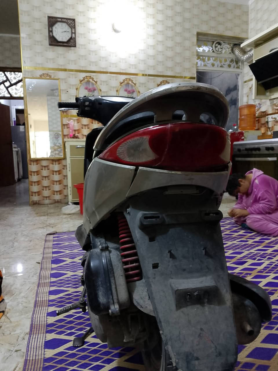 السلام عليكم اخوان بريز 140 نضيفه نكره وحده تشغل شلعه معدل فول مكينه جديده مكفوله من كل شي كابريتر بلادي مكان زعفرانيه 300 واتساب مفتوح ***********
