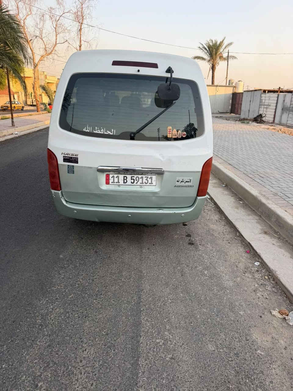 السلام عليكم جنبي H1 موديل 12 عكيليه مكينه فتون مكينه كير اكسل كفاله بارد قليل واضح بلصور سياره مغلفه  اربع جاملغات السنويه جيديده لل31 السعر 75 الاتصال عله عكيليه***********
