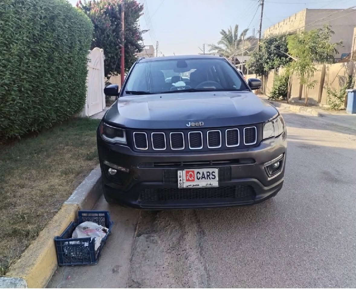 كومباس 2018 
ماشيه 66
فول مواصفات
بصمه 
بنوراما 
وباقي المواصفات المعروفه
صبغ بنيد 
***********
