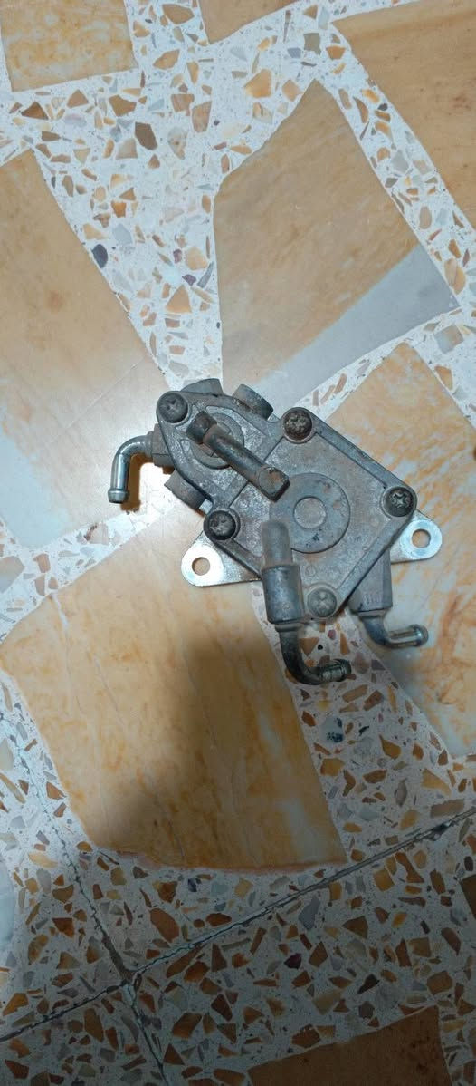 للبيع مال بوليس( كابريتر بلاديه) ( شخاطه شغاله )(فاكيوم بلادي)(  سماعه شي قليل مستعمله )مكان ديالى بعقوبة (((((‏‪***********‬‏)))))
