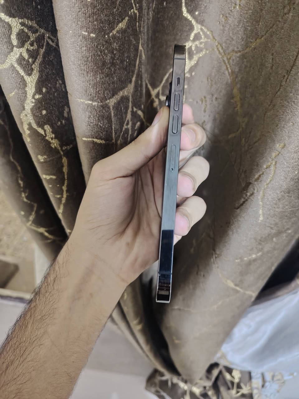 جهاز لوك وفول نظافة
جهاز مو أمريكي جهاز مو أمريكي 
فقط بطارية خدمة 
ما مبدل بي اي شي 
نضافتة حلوة كلش 
سعر الجهاز ٦٢٥ 
مكاني بغداد ما متواجد علفيس راسلني واتساب اذا تريد 
***********
