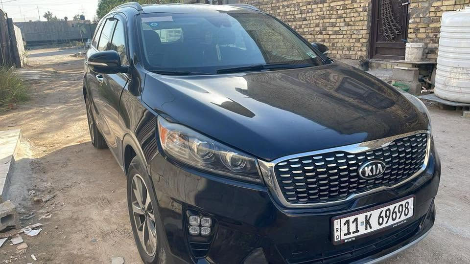 سورنتو 7 راكب 6 سلندر 
موديل 2019 رقم بغداد باسمي 
لون اسود وارد امريكي 
حادثها جااملغ فقط بدون دواخل مبين بلسونار 
مكينة كير مكفولات 
تبريد خير من الله 
سعرها 190$ بيها مجال قليل 
سيارة نضيفة بمعه الكلمة من كشر من دواخل من كير مكينة 
متوفر فقط واتساب 
***********
