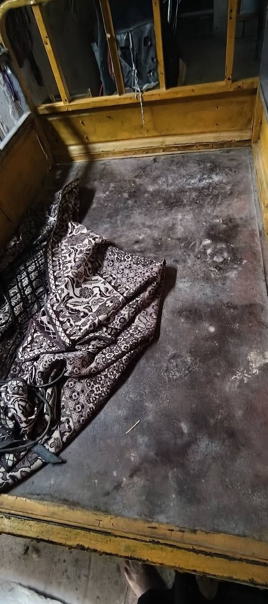 ستوته ادوات للبيع مكفوله من السرقة
 نقصها بستم لأن حالياً ما تشتغل ،   
الكهربائيات شغالات وبيها كشاف خلفي اصفر 
السعر ٤٥٠ الف البصرة, العراق


**إذا كنت صاحب هذا الإعلان وتريد حذفه لأي سبب، رجاءا أرسل رسالة إلى الدعم الفني**