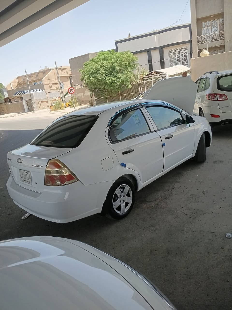 للبيع افيو ٢٠١١ السياره جديده كير محرك تبريد ثلج تخم تاير جديد حداديه جديده بيها قطعتين صبع فقط السعر ٦٥ للاستفسار ***********
