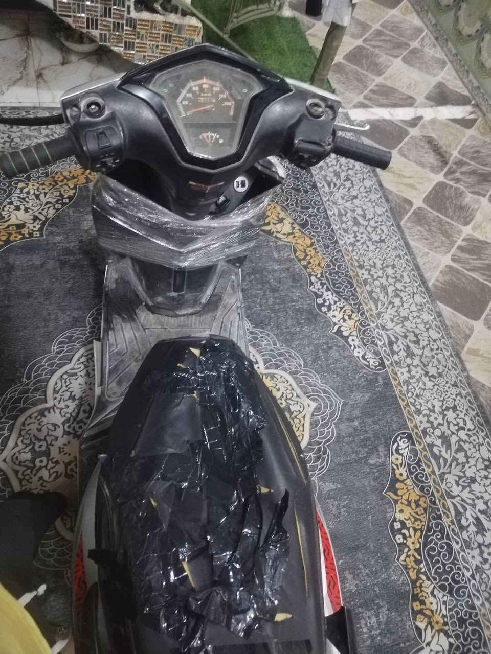 للبيع دراجة سكنس دراجة حلوة كلة شغال سلف هندر كهربائيات كلة شغال مكينة حلوة تجي تفحص وتقتنع السعر125 بيهة مجال حك الجية مكاني كربلاء حي الغدير يم الصورة للتصال *********** متواجد واتساب كذالك
