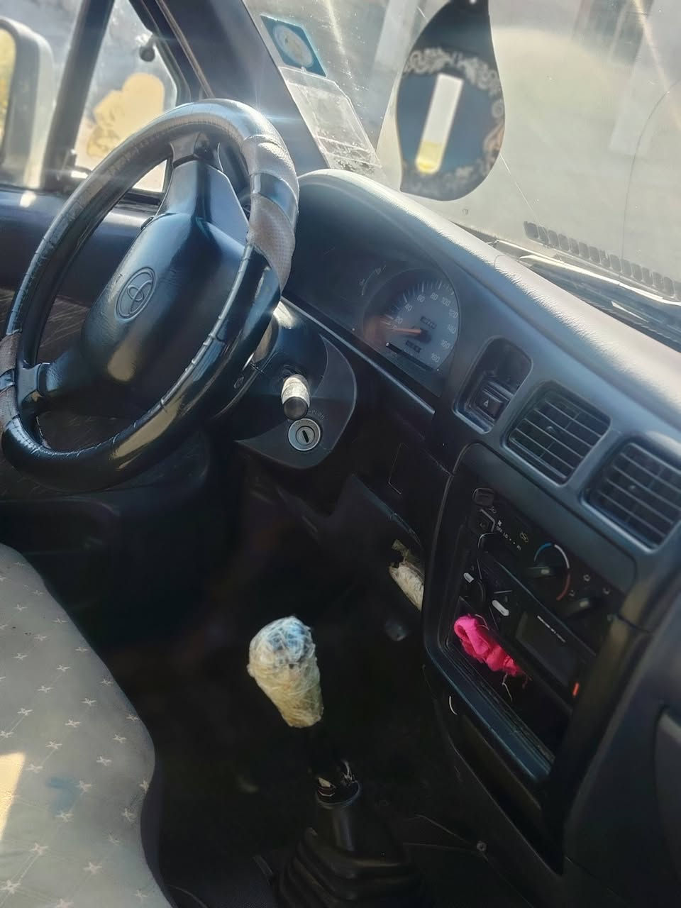 للبيــع
تويوتا موديل 2001 
رقم دولي ب اسمي تحويل ثاني يوم 
سنويه باقيلها سنه 
نظافه فول 
تايرات جدد
ولاقطره صبغ 
گير محرك شرط لاصرف ولاتبخيـر 
تدفئه شغاله
 تبريد يحتاج غاز فقط
مسجل شغال
مال جناي 
الســعر 95 وبيها مجال شي بسيط
العنوان /كركوك الحويجه 
***********
***********
