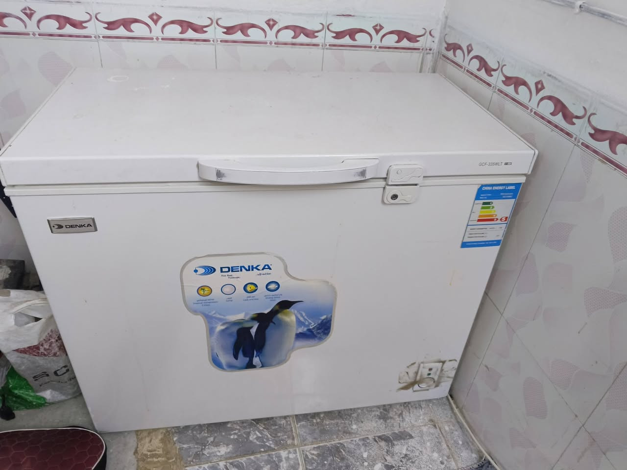 بوفيه تسكام طول مترين ونصف سعرها 225 مجمدة اخت الجديده مستخدم قليل سعر 240 كربلاء حي البلديه ***********
