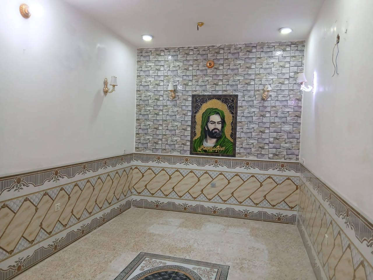 للايجار بيت طابق واحد 100م الساهرون قرب مدارس استقبال صاله مطبخ غرفة نوم واحده صحيات داخل وخارج
للاتصال ***********
                     350 للشهر الواحد
