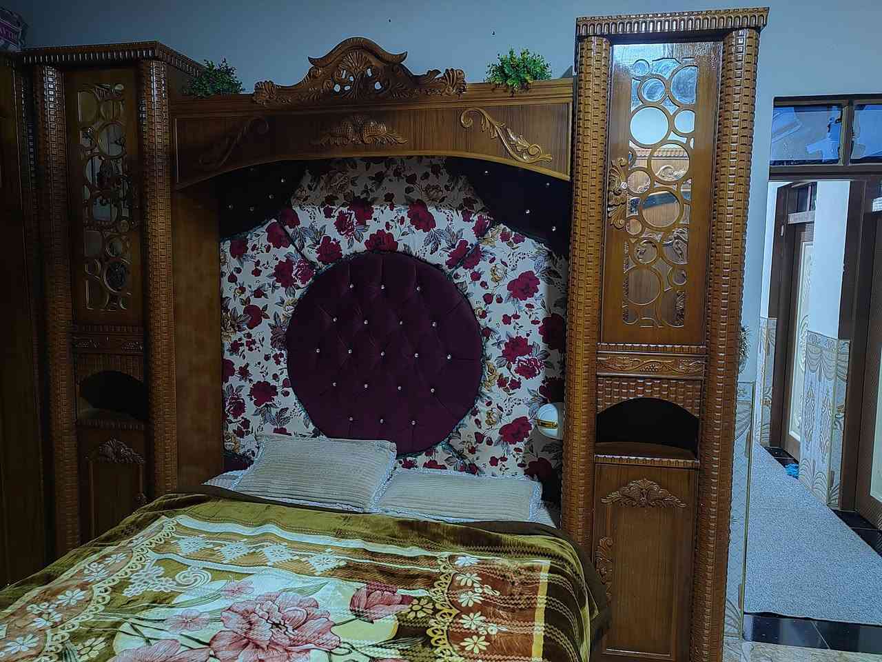 غرفة نوم مستعمل شغل ثقيل جدا حيل نظيفة سعرها مليون و٥٠ للاتصال ***********
