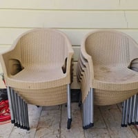 ٤٥ كرسي • نفس النوع • جملة