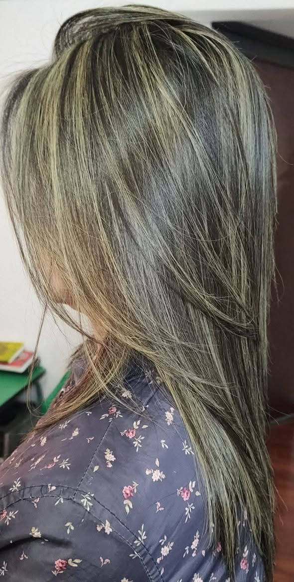 كل عام وانتم بالف خير من صالون لمسات الخليج يوجد عروض لدينا من يوم الاثنين لغايه يوم الخميس بمناسبه العيد العرض الاول وجه وحواجب وزائد تنظيف بشره 15 صبغه تبدا من 20 لغايه 30 بروتين للشعر يبدا من 25 لغايه 75 تنظيف قدم 10 تنظيف ايد خمسه رموش 10 طبيعيه اكريليك مغناطيسي 10 قص الشعر مع استشوار 10 ويوجد تركيب شعر طبيعي اسعار مميزه مكياج مدعوات 15 عروسه 100 العنوان حي المهندسين مقابل مدرسه الغفران الموصل باداره نرمين المصريه مع تحيات صالون لمسات الخليج/الاتصال على هذا الرقم//***********
