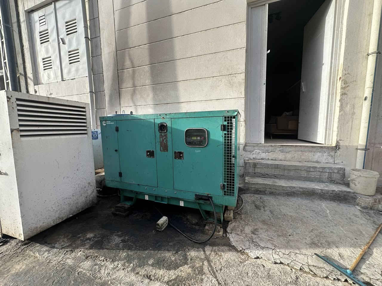 مولدة مكمنز 30 كيفي نضيفة
راس توليد ملفوف جديد لف حجي واثق يعني فول 

مكانها بابل الحلة مقابل مدينة ألعاب المدهش
***********
