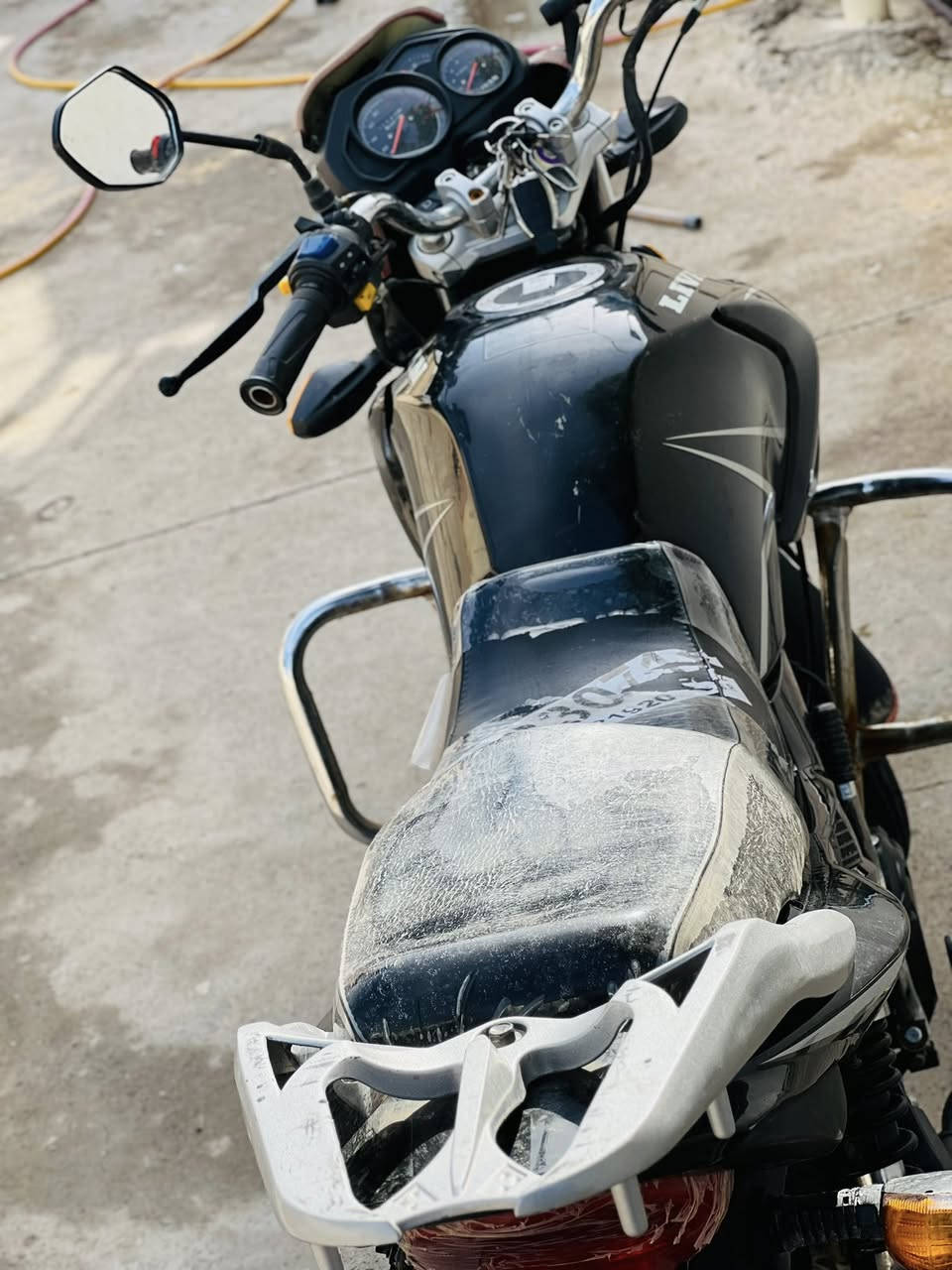 اسلام عليكم مرااااوس بقفاز كاويار فقط ماطور ليفان موديل 2020 منفيس موجود دبل بصمه محرك شرط مامفتوح وكله شغال


**إذا كنت صاحب هذا الإعلان وتريد حذفه لأي سبب، رجاءا أرسل رسالة إلى الدعم الفني**