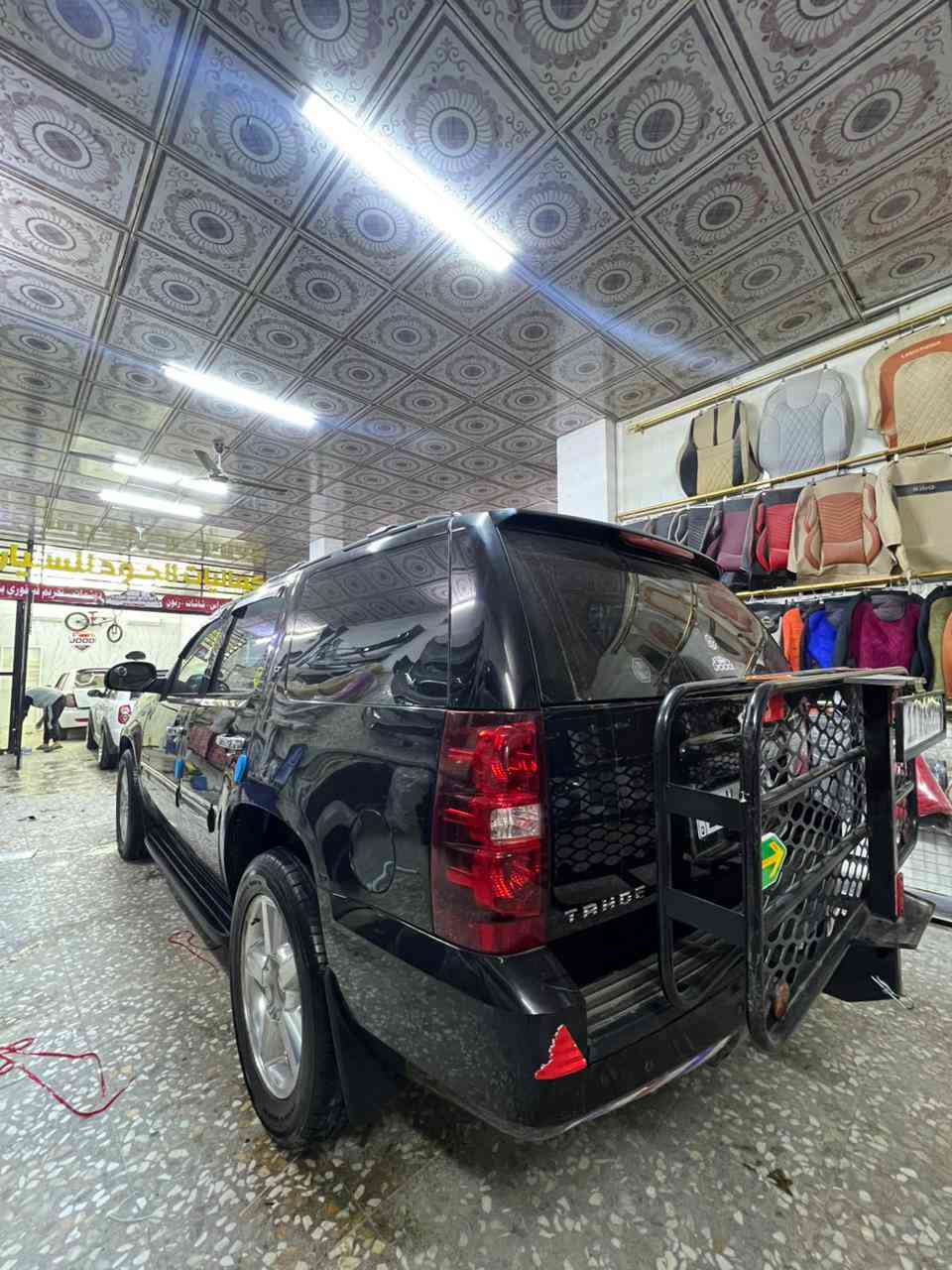 [[[ تاهو للمراوس ]]]
تاهو وارد كندي موديل 14 فيها 4 قطع صبغ بدون حادث اللون اسود الرقم بغداد بأسمي مكان السيارة محافظة بابل الحلةة
مواصفات السيارة 

محرك 5300 مكفول

كير مكفول 

حدادية امامية وخلفية مكفولة 100%

تشغيل من بعد 

كامرا خلفية 

حساسات خلفية 

شاشة حديثة كاري 

شاشة سقف 

ثلاجة عدد 2 صغيرة وكبيرة 

بطارية هندي درجه اول صار اسبوعين من شادها 

داش كام اصلي درجة اولى 

تبريد 3 قطع 

كراس خلف السائق منفصل vip

كرسي السائق والصدر كهربائي 

درع امامي 

سيباية خلفية 

سيارة متعوب عليها 

السعر 257  ولي ميعجبه السعر ان شاءلله يحصل الاحسن منها 

للتواصل والاستفسار على الرقم (( *********** ))
