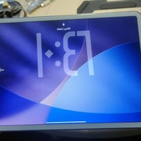 ايباد برو m2 للبيع او مراوس مع ريد مجيك استرا ذاكرة 128 بطارية 87 نظاف...