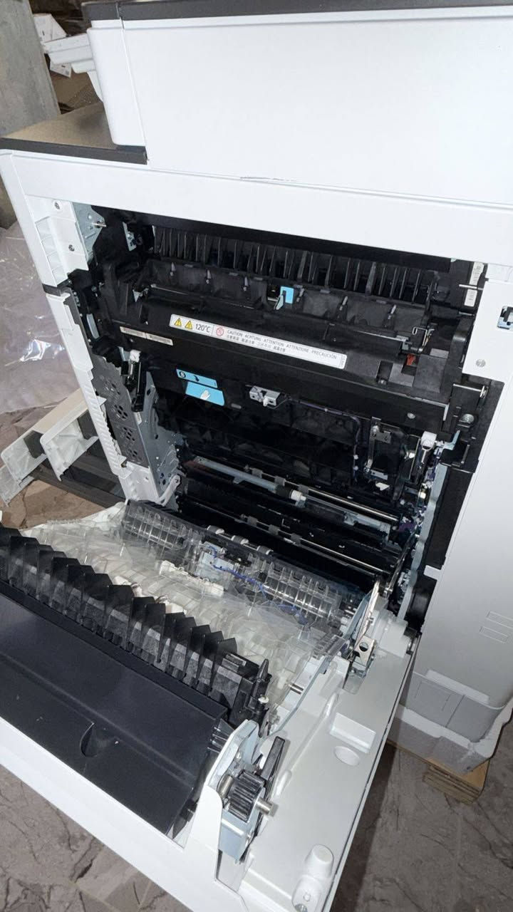 للبيع طابعتين ريكو ٦٠٠٣ صفر عداد بعدهه ب الصندوك  السعر ٩٠٠ دولار
***********
***********
