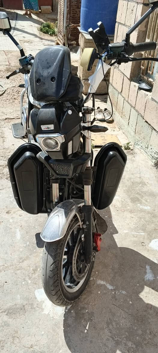 ماطور هيوشه الاخوين نضيف نقص بطاريات 2 فقط ولباقي كلهن يقرن 10
سعر 350 قفل راقم تلفون ***********
