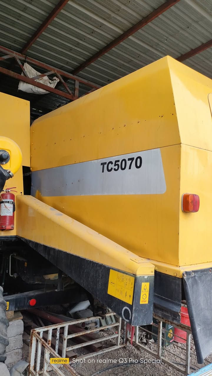 حاصود للبيع 5070 موديل 2008 انجكتر
رقم اربيل دبل درام دبل كشن محرك كير هيدرو  كل شي بشرط طبله 17 مشتغله 3800 ساعة عنوان موصل ( ***********
