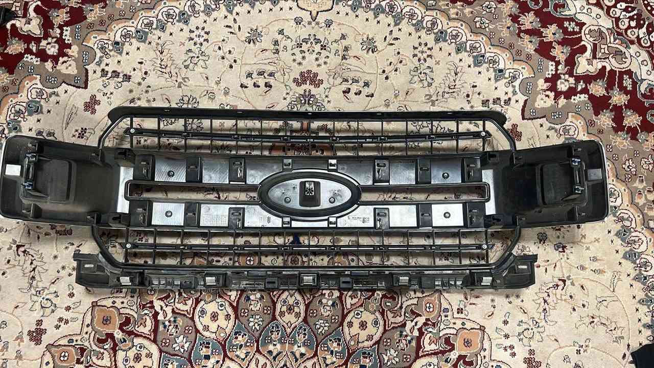 شباك فورد العنوان بصرة يوجدتوصيل *********** ملاحظة أنا مو ابو محل طلعن عندي وي غراض مال كويت شكرا لادارةالكروب
