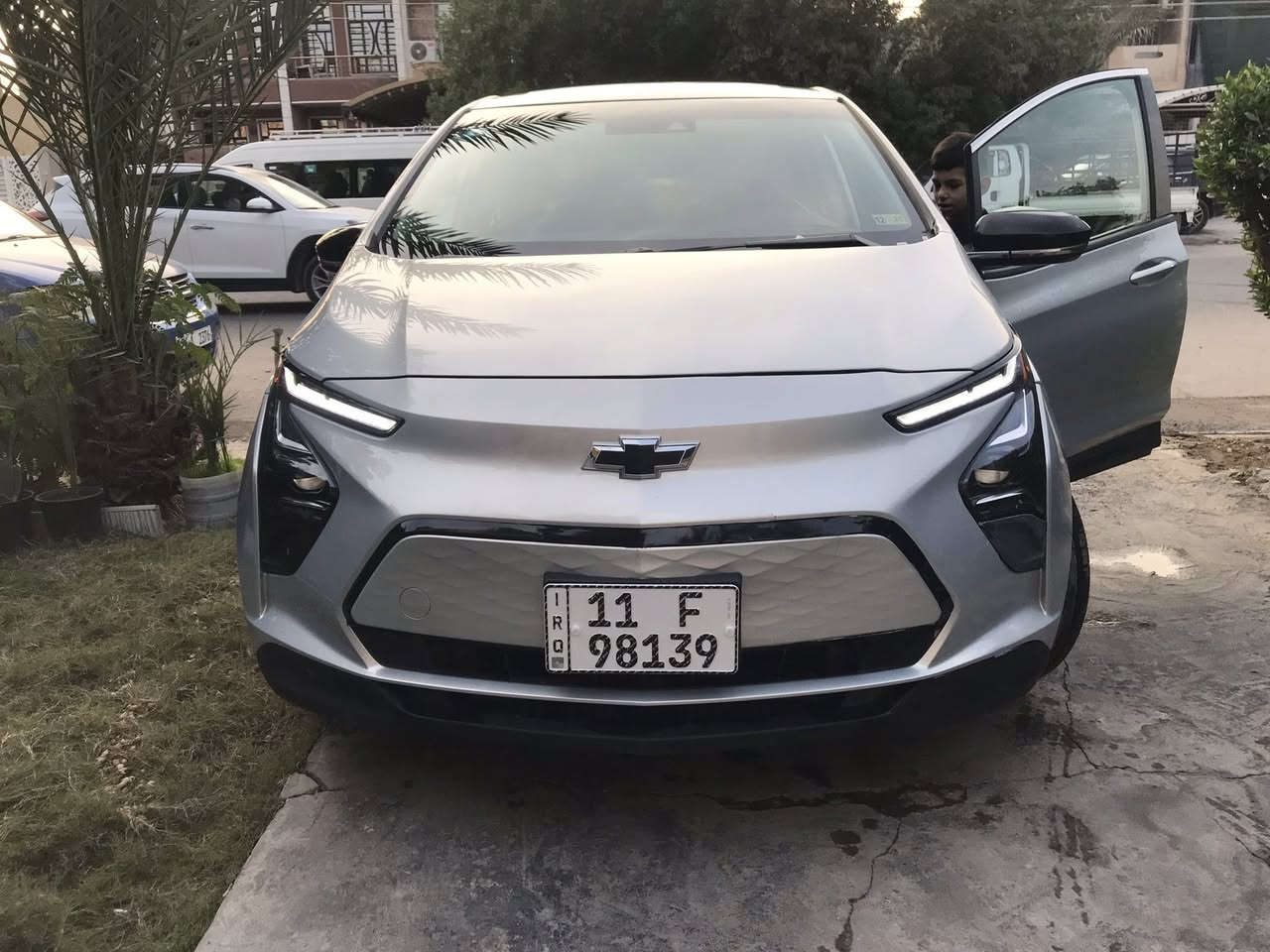 السلام عليكم
شوفروليت بولت 2023 EV

رقم بغداد

كهرباء بالكامل تقطع بالشحنة 500 إلى 540 كليو

ماشية 18 ألف بدون اي نقص جاهزة من كل شي

سعرها 12500 $ وبيها مجال بسيط

نصف البنيد ونصف الجاملغ صبغ

مكانها بغداد / الشعب ***********
