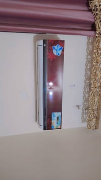 عندي هذا السبلت لل ب ي ع نوعيته الحافض ال س ع ر ٤٠٠وبي مجال للشراي رقم...