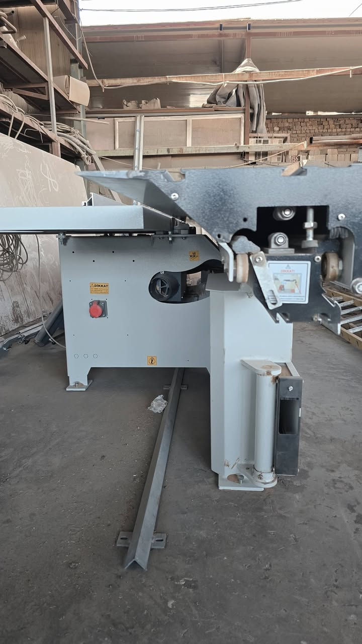 السلام عليكم مكائن mdf  

للبيع مستعمل شي بسيط 

مكان كربلاء للاستفسار ***********
