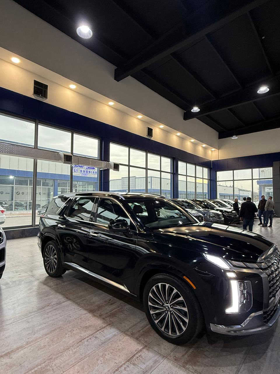 بلسايد 2024 كلكراف فووول فوووول مواصفات 
السياره ماشيه ١١ الف ميل 
بصمه 
بانوراما
تشغيل عن بعد 
داتا شو 
كشن حار بارد
كشن خزن 
كشن جلد 
مسير ذاتي بالريمونت
سقف كنتارا 
٥ كامرات 
رادارات 
كامرات اشاره 
محرك ٦ سلندر ٣.٨ 
وباقي المواصفات معروفه …. موقع السيارة دهوك 
الضرر …  باب صندوك مبدل نفس اللون بدون صبغ بدون تعديل 
للتواصل على الرقم 
***********
