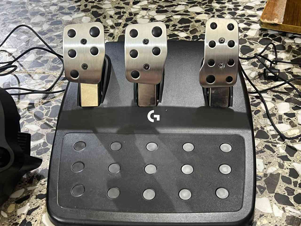 السلام عليكم دركسون g923 نظيف ومستعمل اسبوعين بس اخو الجديد وياه كارتونه  السعر بالخاص


**إذا كنت صاحب هذا الإعلان وتريد حذفه لأي سبب، رجاءا أرسل رسالة إلى الدعم الفني**