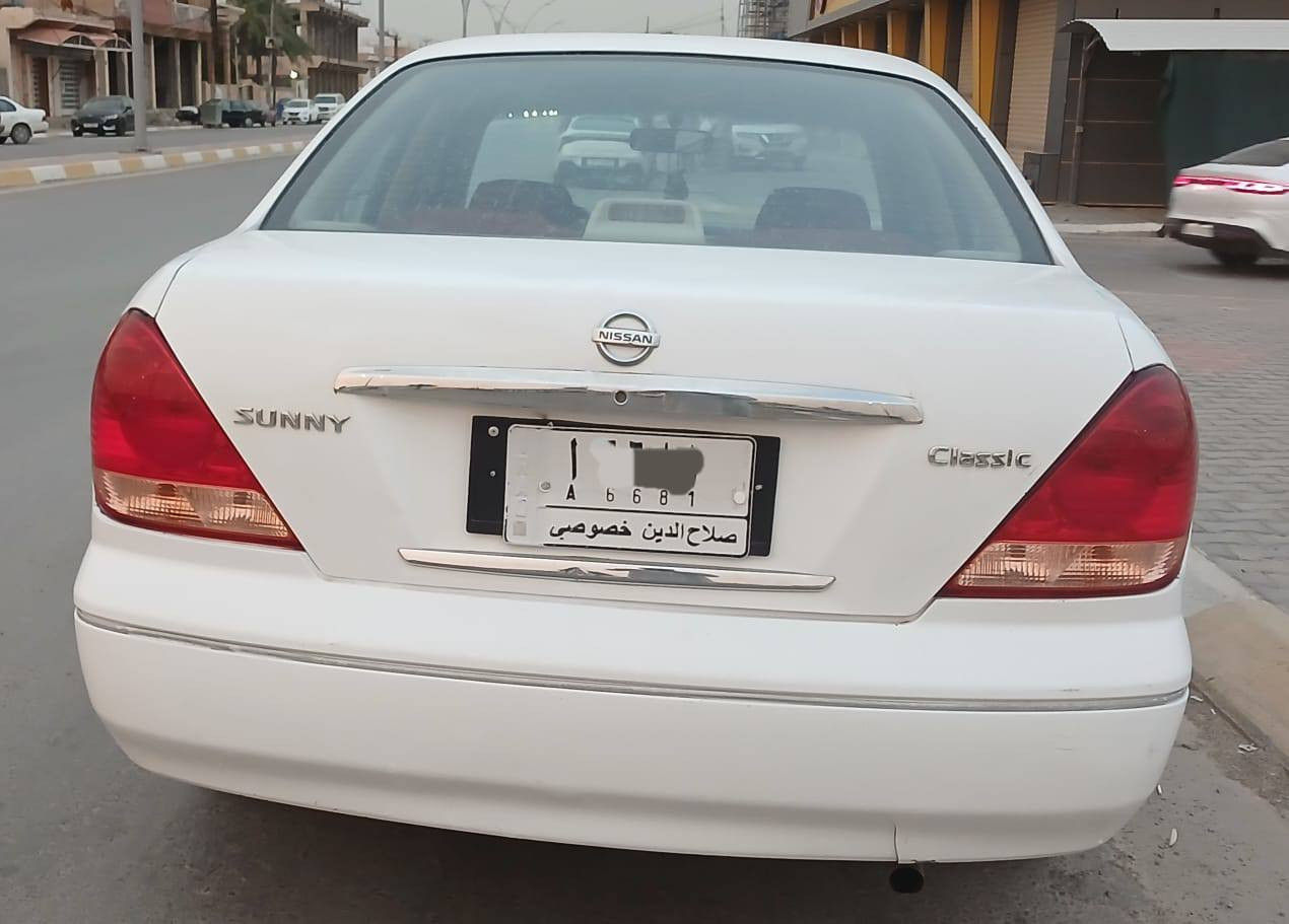 نيسان سني ياباني اصلي موديل 2009 رقم صلاح الدين بسمي كير محرك شرط تبريد ثلج بيها صبغ شبر وبيها كرت بسيط  بيع او مراوس حسب القناعة السعر 95  وبيها مجال مكان السيارة بيجي***********
