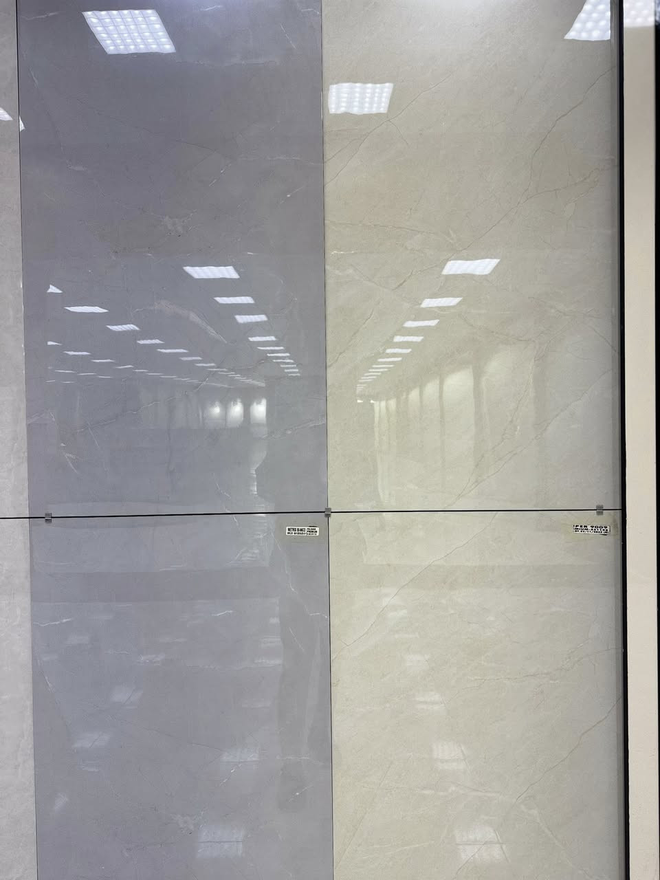 🔥 وصل حديثاً 🔥

سيراميك بورسلاين هندي 120×60
من شركة إيتاليزا الهندية
✨ بامتيازات إيطالية فاخرة ✨

قوة ✦ فخامة ✦ تصميم يلفت النظر
الخيار المثالي للبيوت العصرية والمساحات الراقية

✔ تحمّل عالي
✔ لمعة وأناقة تدوم
✔ مناسب للأرضيات والجدران
✔ بيع بالجملة والمفرد
✔ متوفر بألوان وتصاميم متعددة
🔹 وأكو هواي ألوان غير معروضة بالصور

📍 معرض البيت الحديث لتجارة السيراميك / ناصريه ناحية الفضليه
تعال وشوف الالوان بنفسك 👌
لأن بيتك يستاهل الأفضل �
 
للاستفسار :***********
