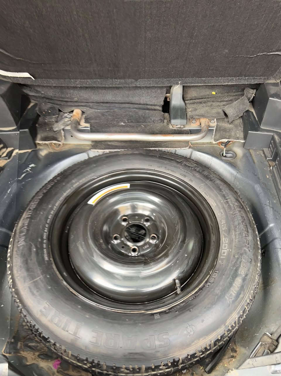 نيسان روج ٢٠٢٣ توربو
حادثها بجم وبيها صبغ باب وجاملغ ومباوك الباب الخلفي للتوحيد السيارة نظيفه وجديدة مرقمة بغداد خواتها بدون رقم سعرهن ١٦٠ وفوك السيارة معروضه بسعر مناسب جدا ١٣٧ ورقة رقم التلفون ***********
