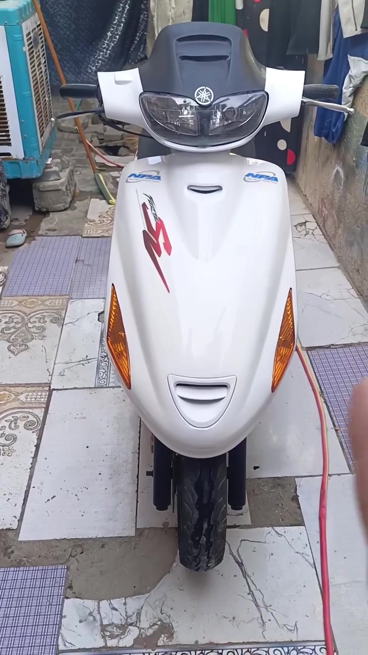 *********** السلام عليكم اخواننا الاعزاء ورحمه الله وبركاته اخواننا الاعزاء دراجه فراشه للبيع وبسعر مناسب للناس الشراي الدراجه كلها حلوه ونظيفه وما بيها كل خلل وكلها شغاله الدراجه من كهربائيات من جك صفح من جاك نص لايت بقلايت عشائر كلها شغاله الدراجه وعن الحلال والحرام وللامانه عمي فقط بيها الباتري يراد له شحن عند ابو الباتريات مره تشتغل سلف اما هي هندر واحد تشتغل الدراجه ونواقصها الصالنصه بيها شويه بيها زروف هاي عن الحلال الحرام والله لا تقول انه انت ما قلت لي او ضحكت علي للامانه عمي فسعرها 450,000 دينار وابيها مجال للناس الشرايه العنوان الكوفه حي نيسان مقابل سكله القرعاوي وراح اعطيكم رقم الهاتف مالته الخاص تقدر تتصل علي على الاثير وعلى الواتساب على التعليقات ما ارده لان ما عندي تعذروني وشايف الف خير عمي اللي ياخذ هاي الدراجه وباقي التفاصيل بالمنشور تابع المنشور
