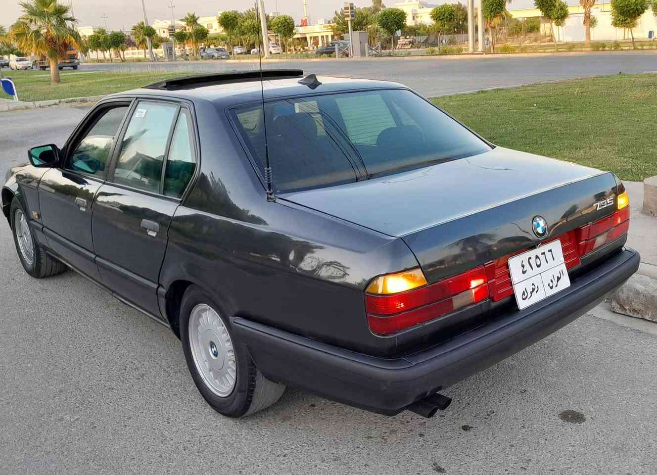 للبيع 735 اصل مفتوح موديل 92
عليها غرامات 650 دولار ينزل من سعرها
عام بخ جماليه 
كير ومكينه شرط 
تبريد عل سويج ثلج 
دبل جام 
سكرتر كهرب 
سلايت 
دركه ايربك 
صدر أمامي خلفي جديد 
السياره احلا من الصور 
لايت شركه مو تجاري 
تحويل او وكاله بخدمتكم 
اخوان النظافه كدام العين 
السعر 53 ورقه ومجال بسيط 
رقم *********** اسيا 
رقم *********** واتساب

